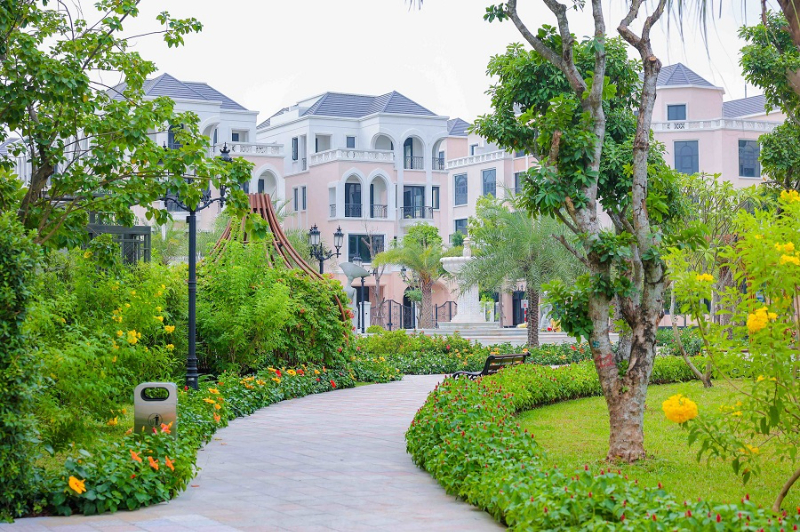 Không gian cảnh quan xanh, yên tĩnh tại khu liền kề Vinhomes Ocean Park 2